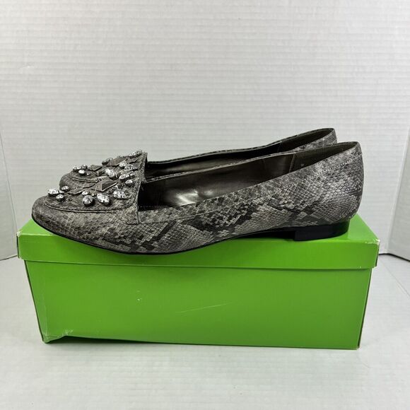 Lori Goldstein LOGO INSTANT CHIC Womens Silver Loafers 9m Preowned With Box. - Picture 1 of 12